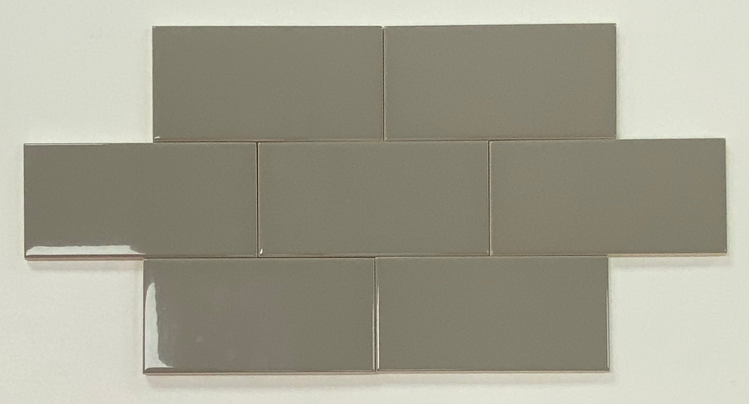GLOSSY LIGHT GREY