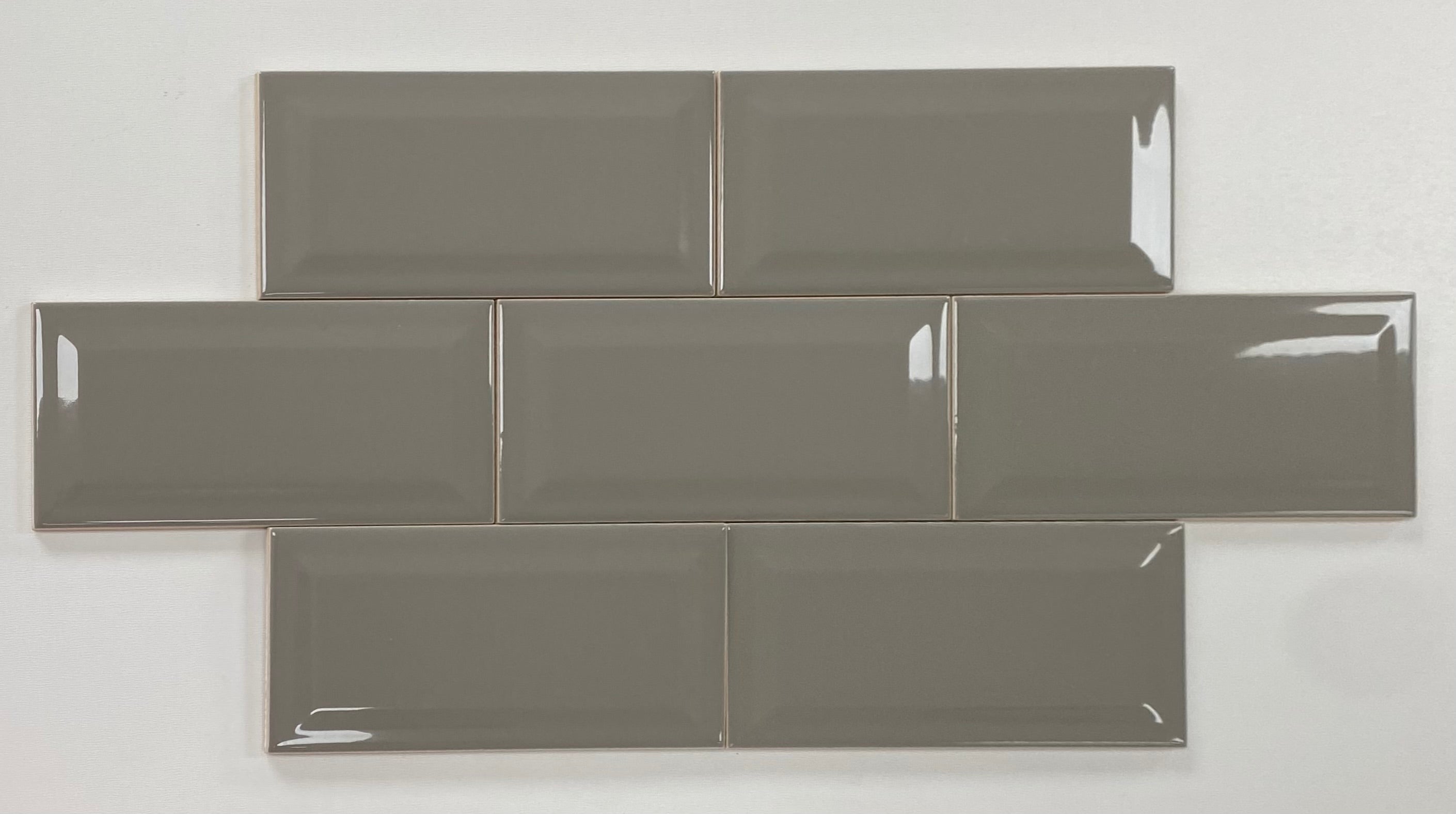 GLOSSY LIGHT GREY BEVELED