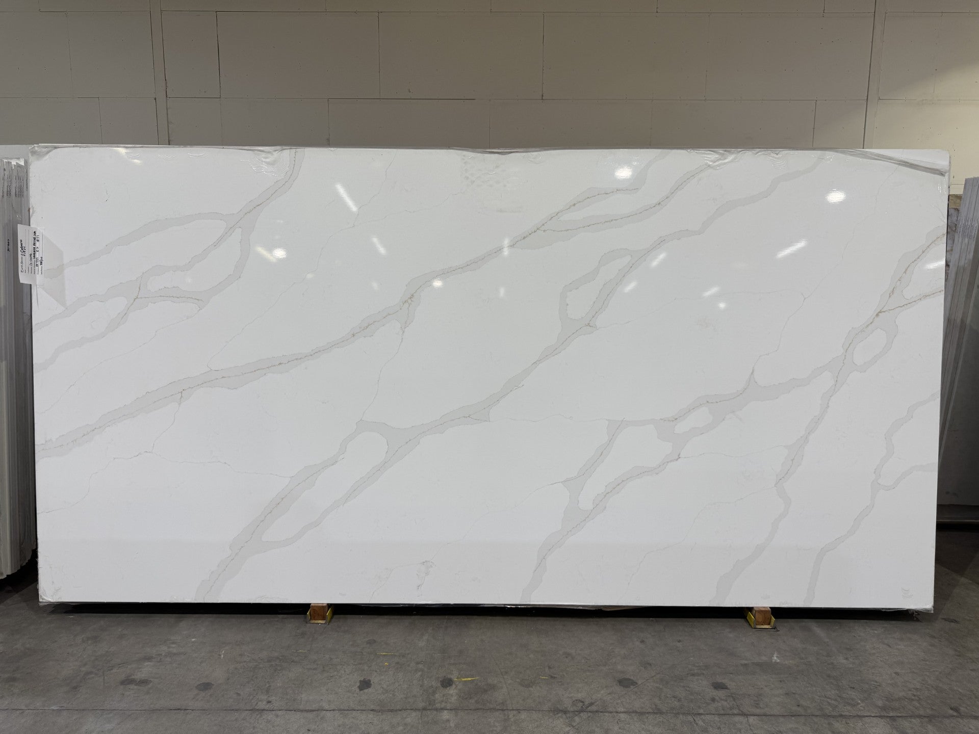 Calacatta Eternal 209* Quartz