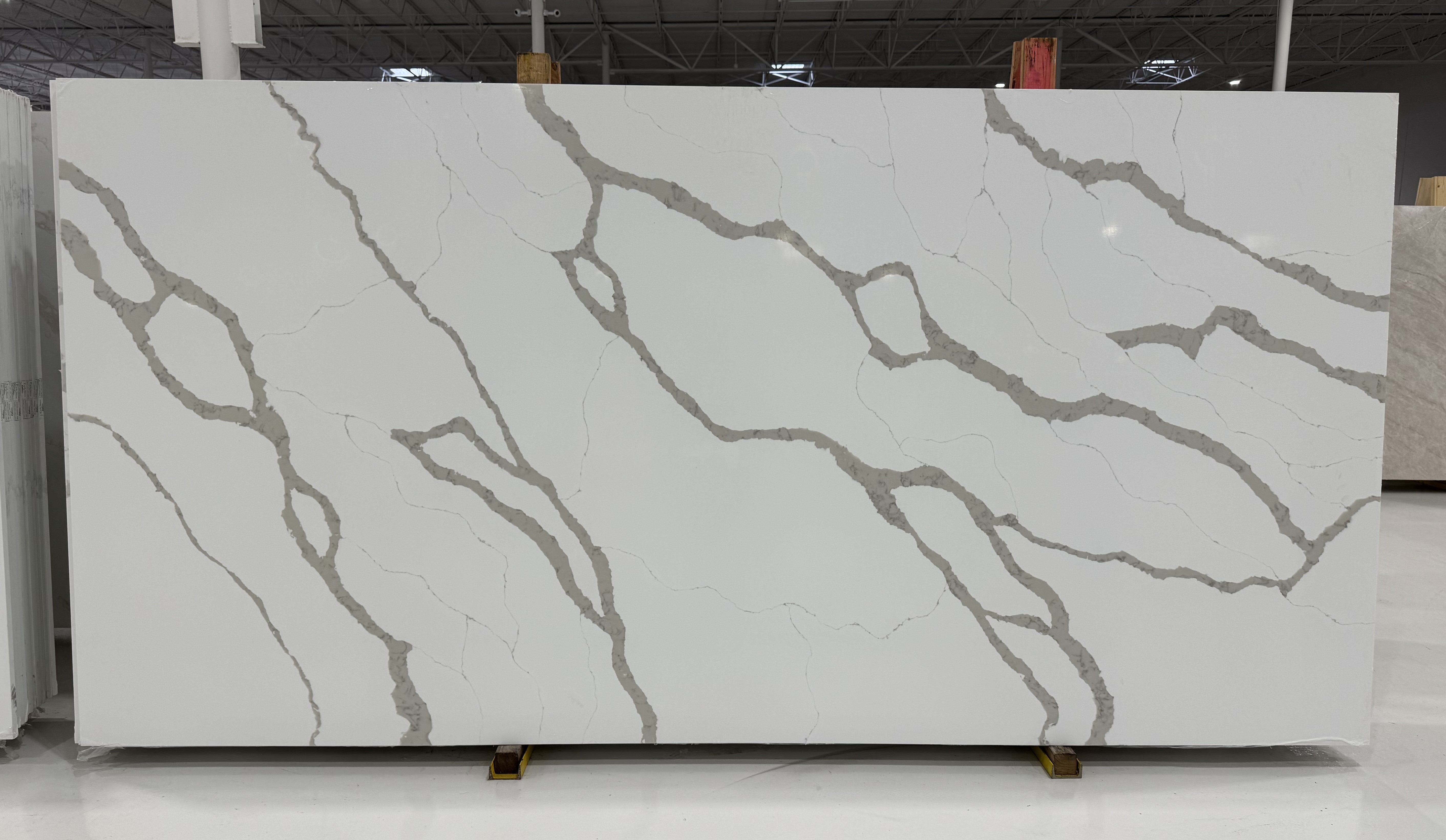 Calacatta Florence 620 Titan Quartz