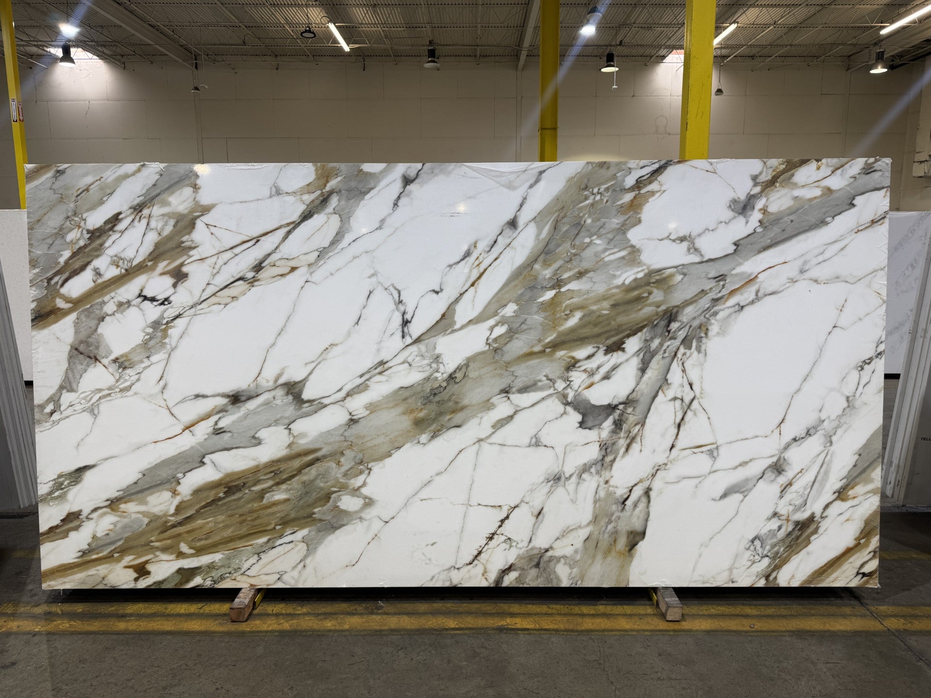 Calacatta Gold 1808 Polaris Printed Quartz