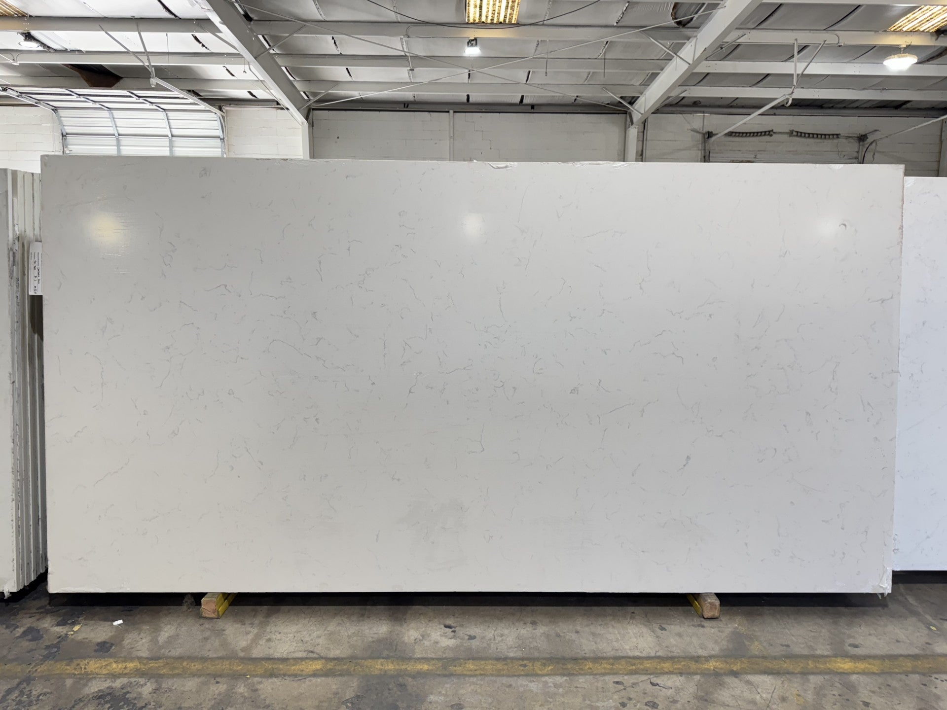 Carrara Natural 203* Quartz