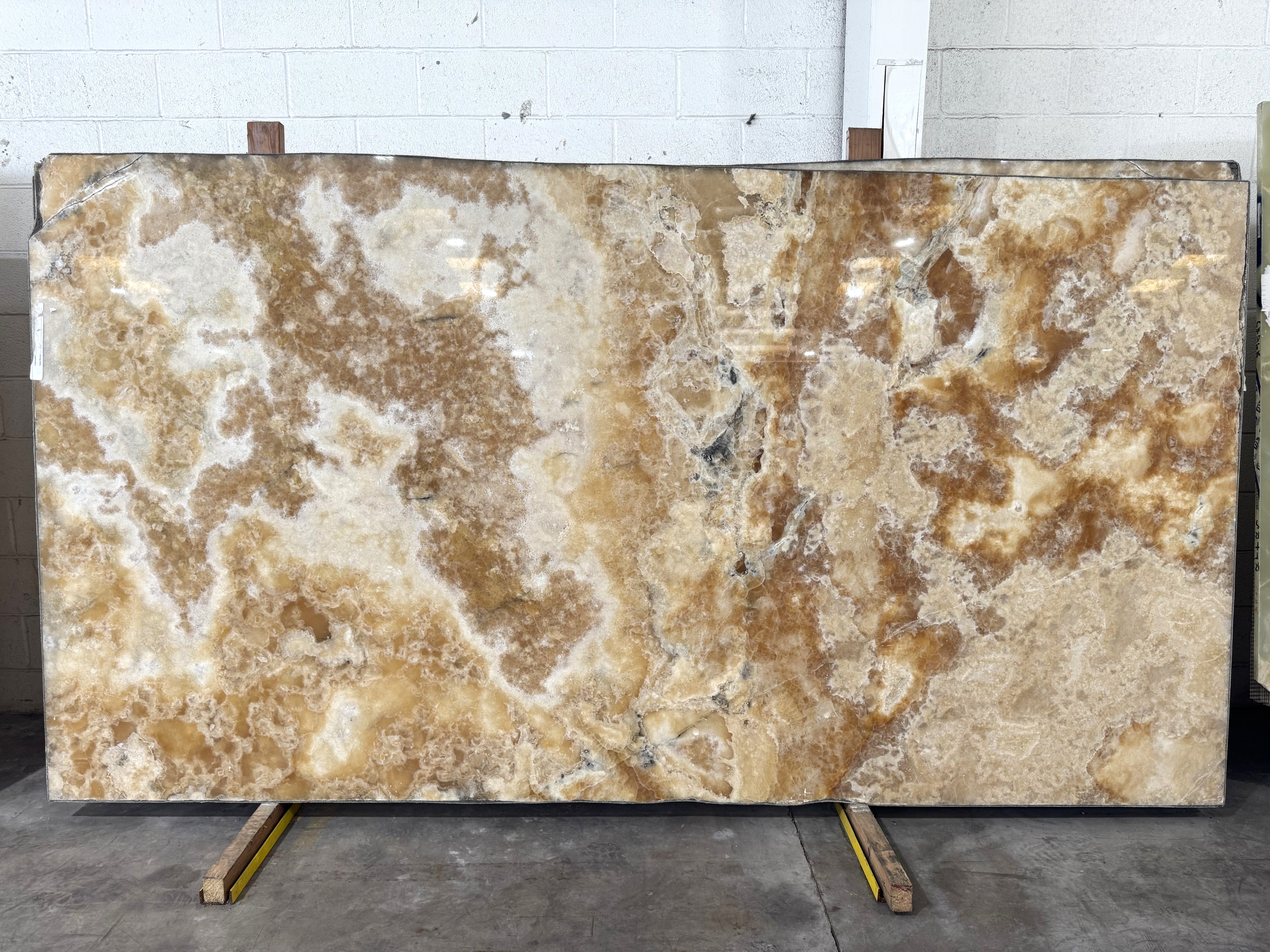 Onyx Caramello