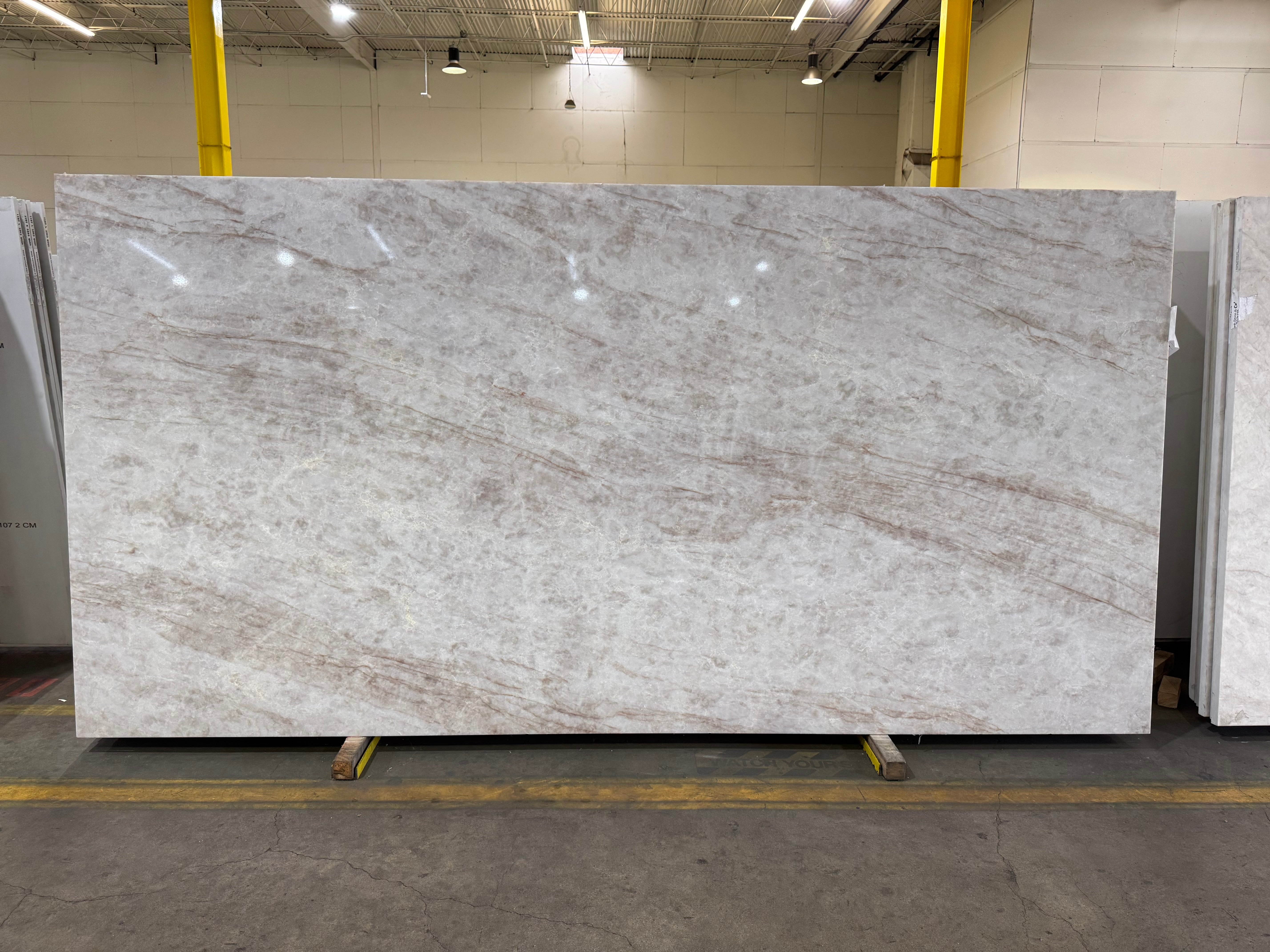 Taj Mahal 9104 Quartz
